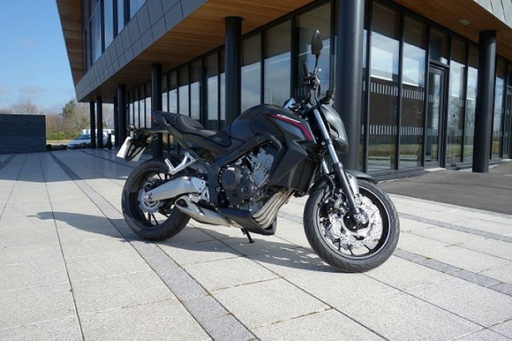 Honda CB650F 14-18/CB650R 18- klín pod motor 21053B