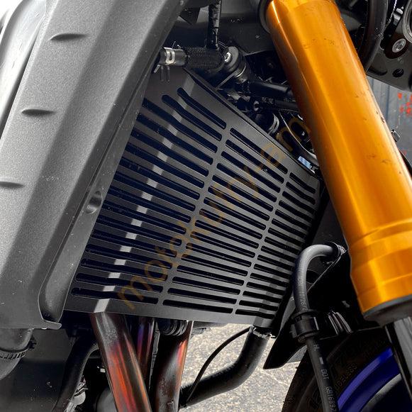 Yamaha MT-09 / SP 21- mřížka na chladič 522004M