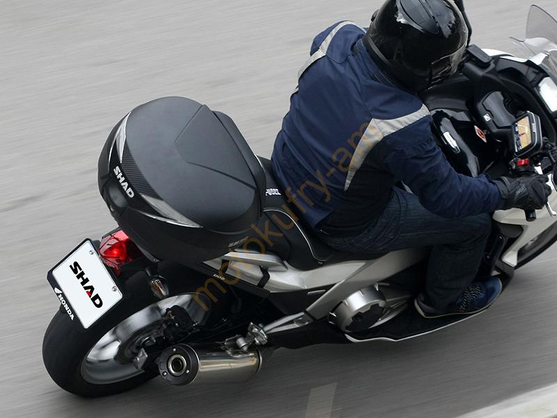 Motokufr SHAD SH39 karbon D0B39106 s plotnou