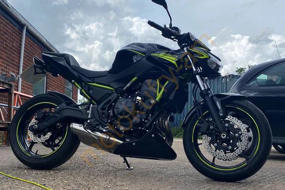 Kawasaki Z650 2017- klín pod motor 23000M