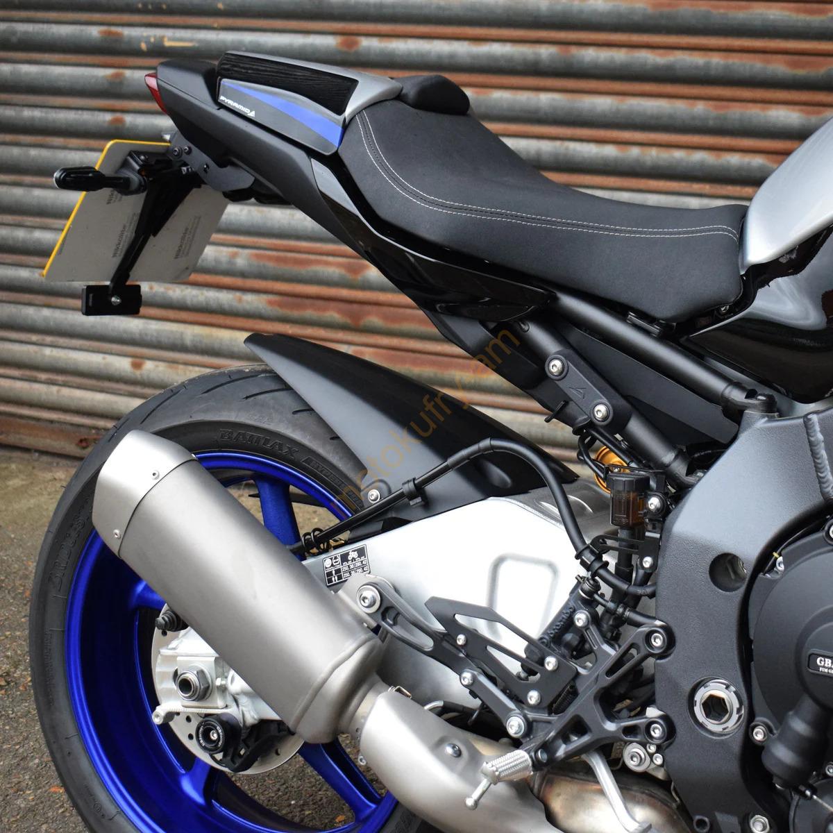 Yamaha MT-10 16- zaslepky zadních stupaček 32102M