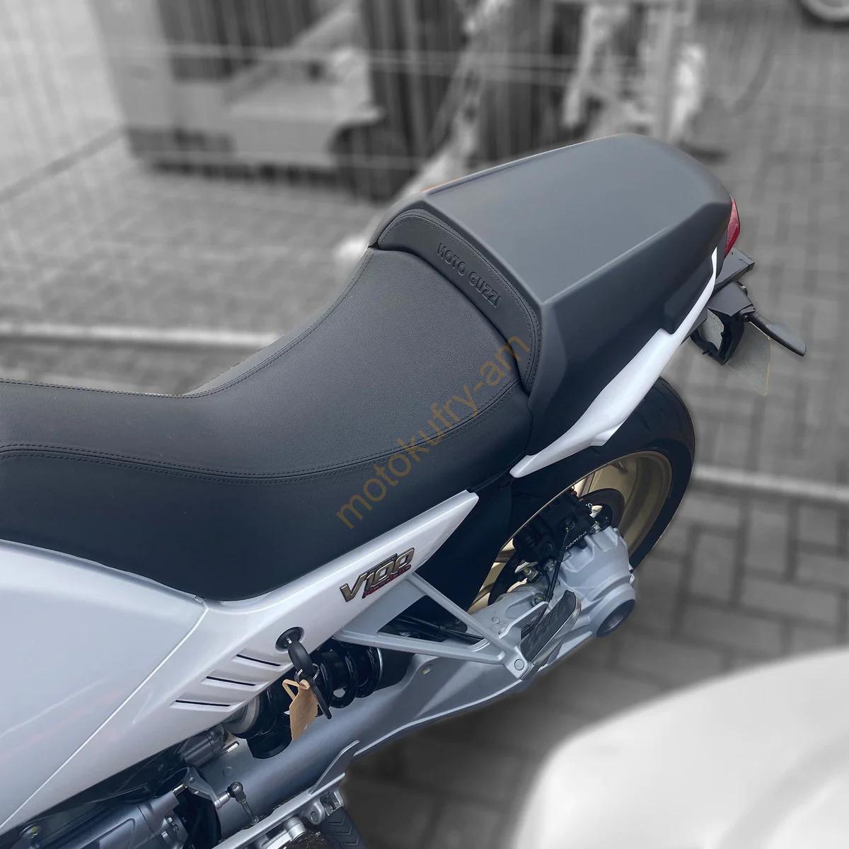 Moto Guzzi V100 Mandello / S 22- kryt motoru 38406S