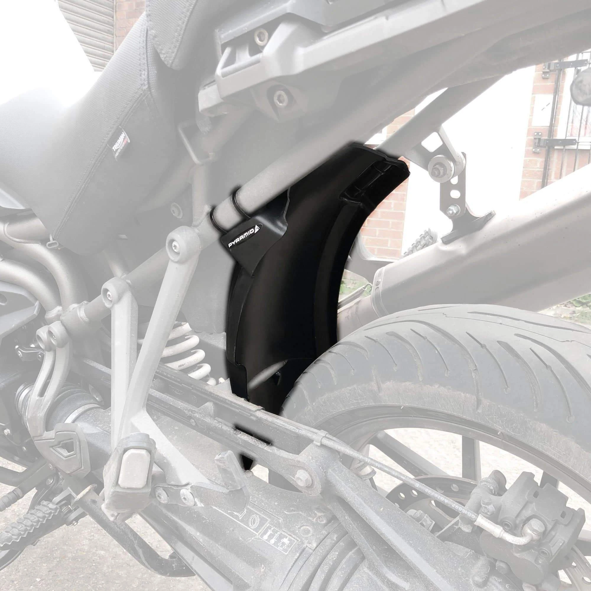 TRIUMPH Tiger 1200 Explorer 16- kryt tlumiče 816002M