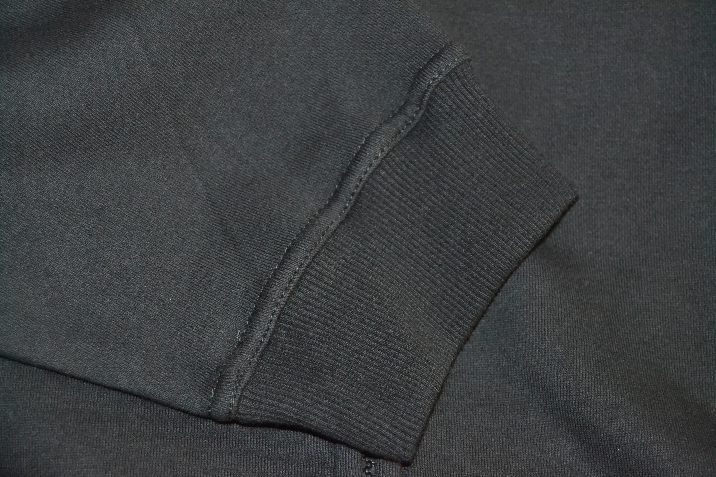 Mikina s potiskem SUZUKI propínací vel. L/285g