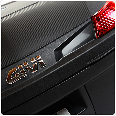 Givi B47NML Blade Motokufr s plotnou 47L