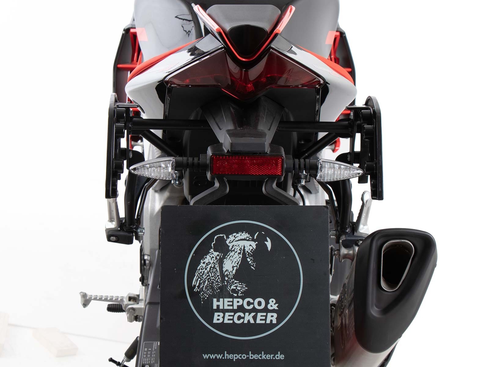 Aprilia Tuono 2021- boční nosič C-Bow 6307626 00 01
