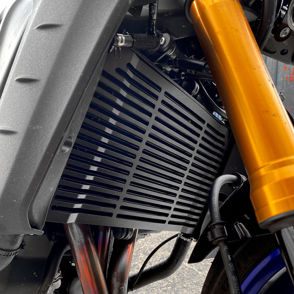 Yamaha Tracer 9 / GT 21- mřížka na chladič 522004M