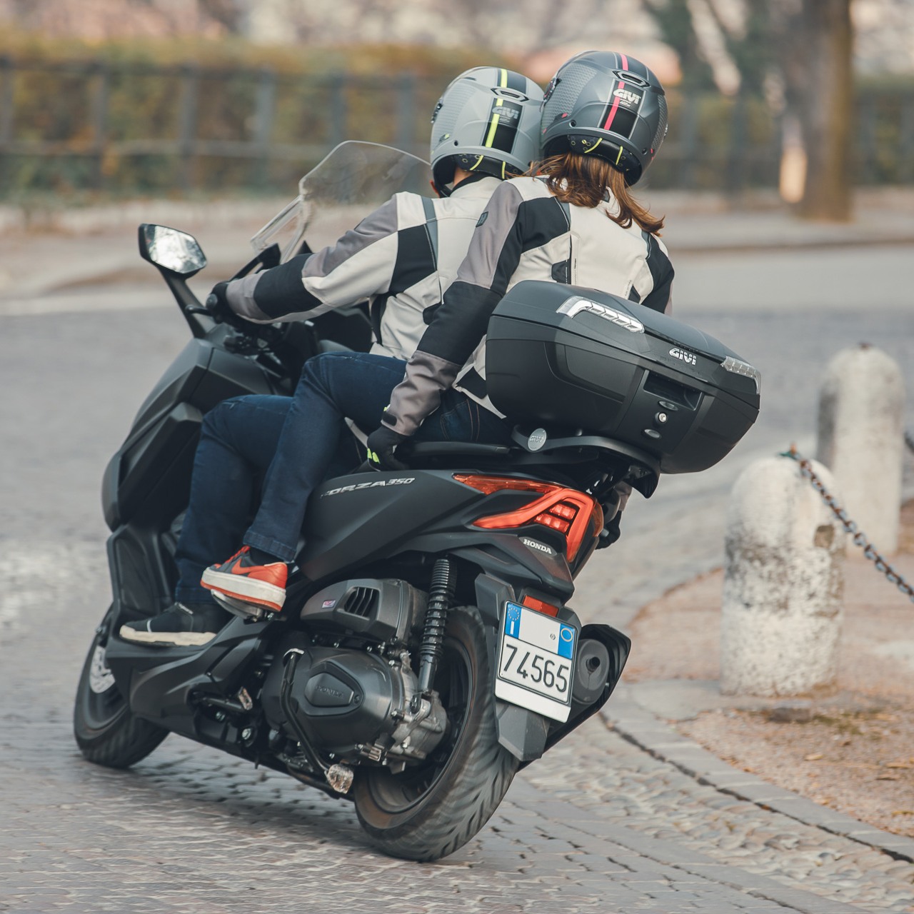 Givi E46NB RIVIERA motokufr s plotnou 46L