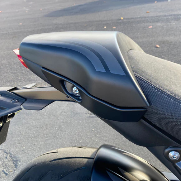 Yamaha MT-09 2021- kryt sedla 12416F