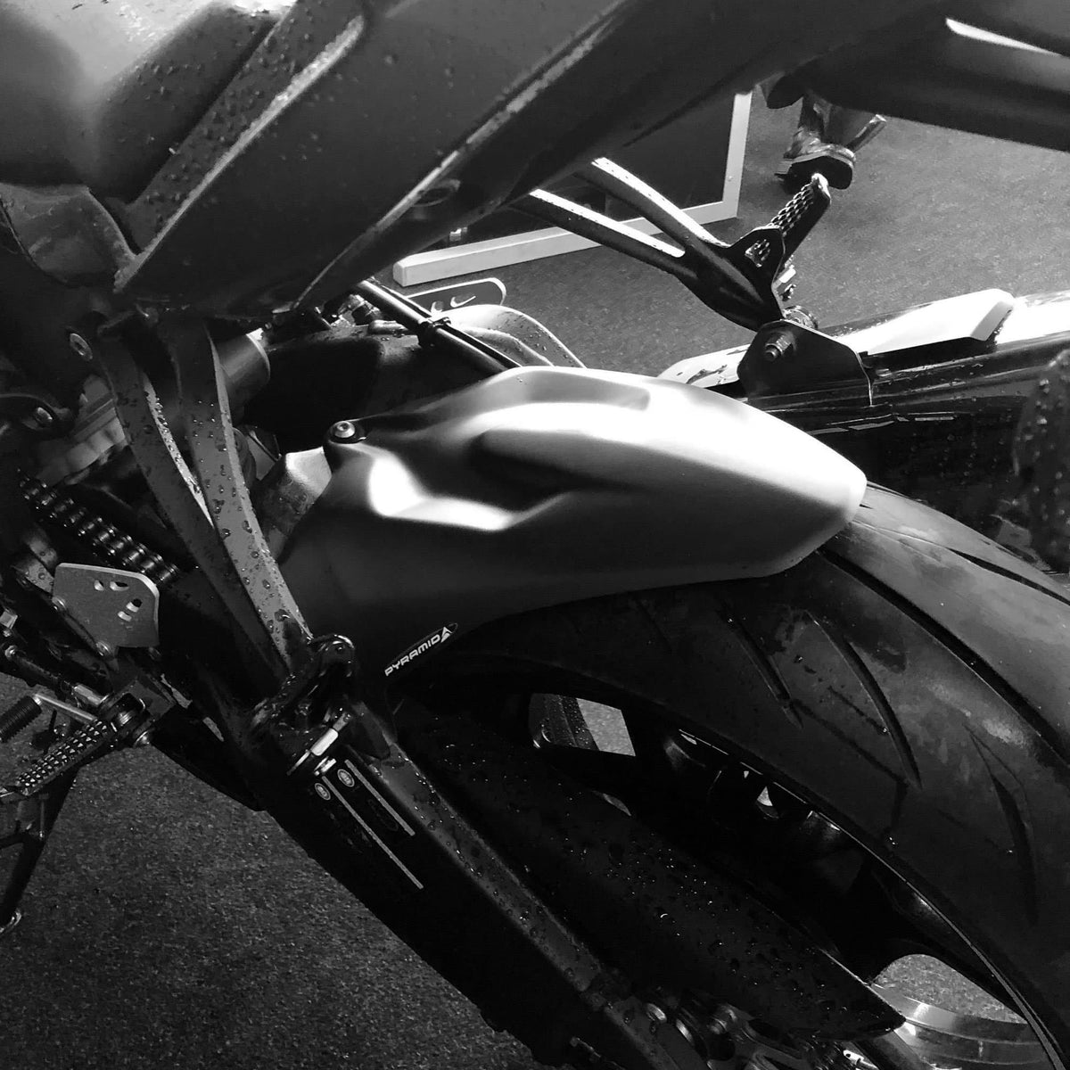 Kawasaki ZX6-R 2013- zadní blatníček 073900M