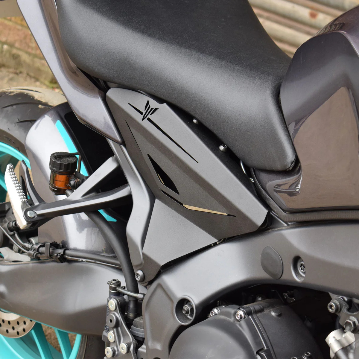 Yamaha MT-09 24 podsedlová výplň 22595M
