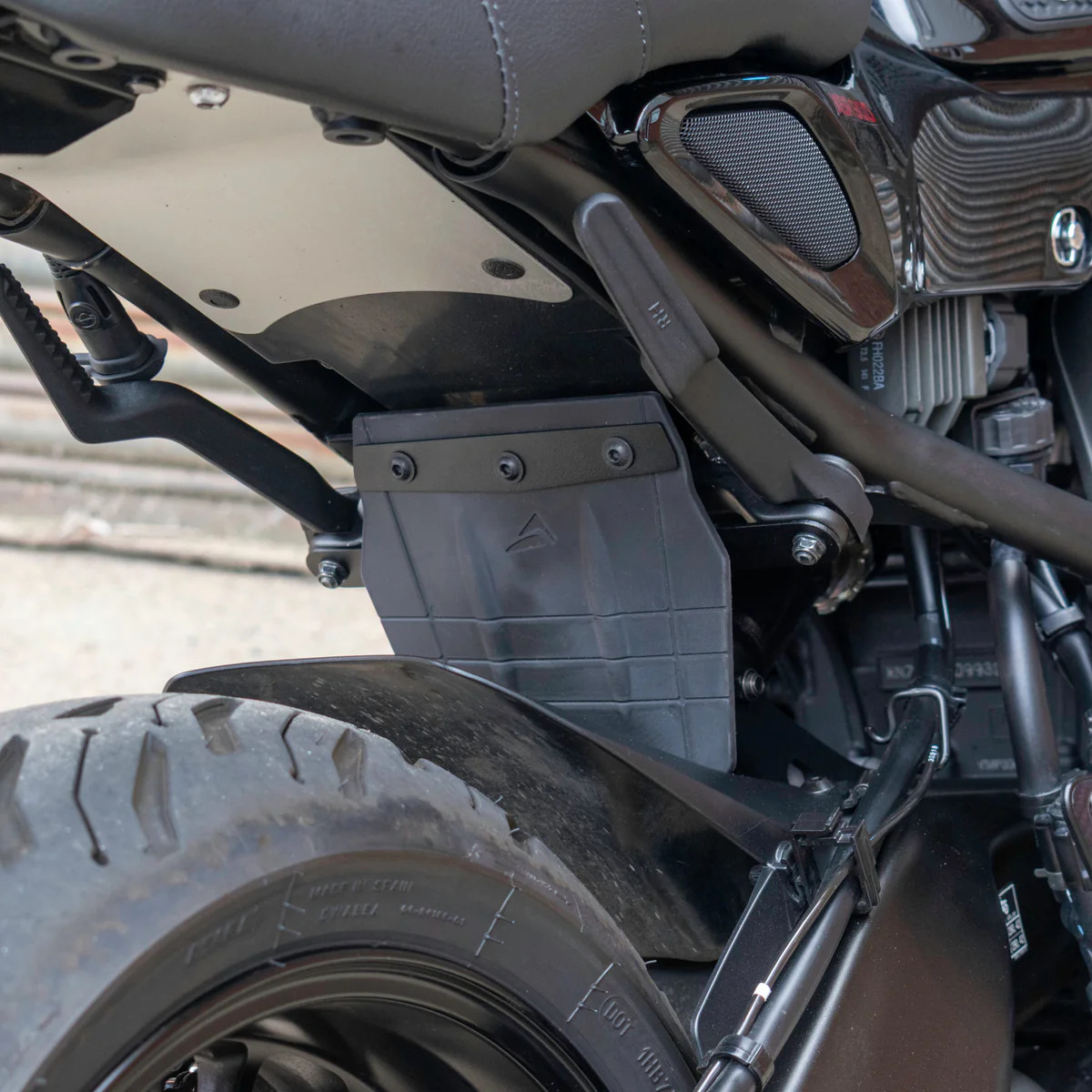 Yamaha XSR 900 22- kryt tlumiče 812570