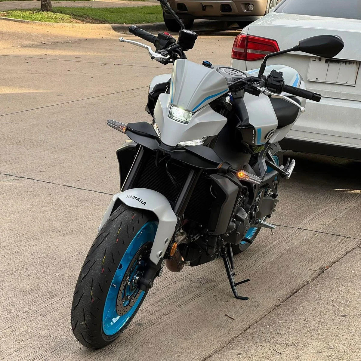 Yamaha MT-09 25 přední štít 22190H