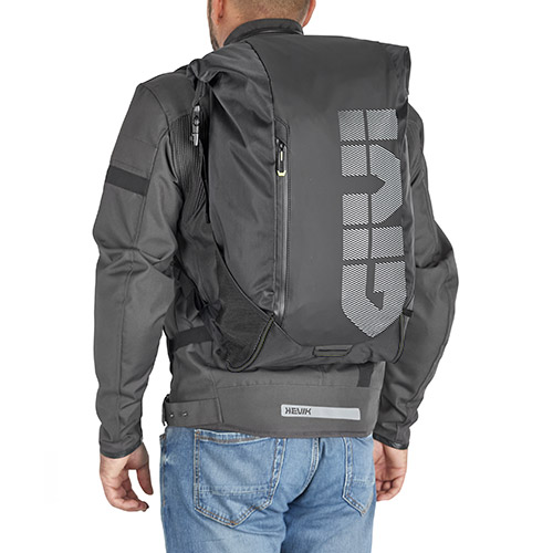 Givi EA148B batoh 20L.