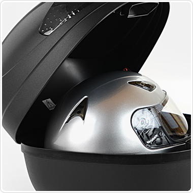 Givi E300NT2B Motokufr s plotnou 30L
