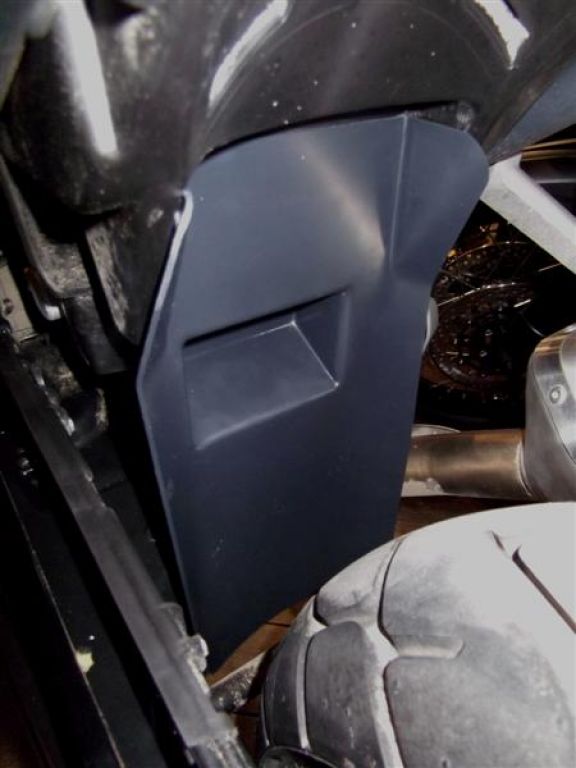 TRIUMPH Tiger Explorer 12-15 kryt tlumiče 1200 816000M