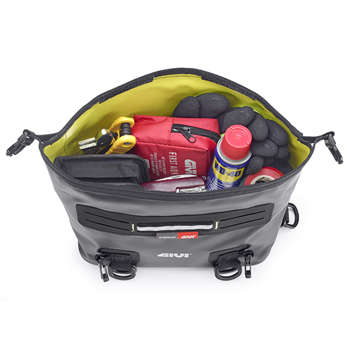Givi GRT717B zadní moto brašna 5L.