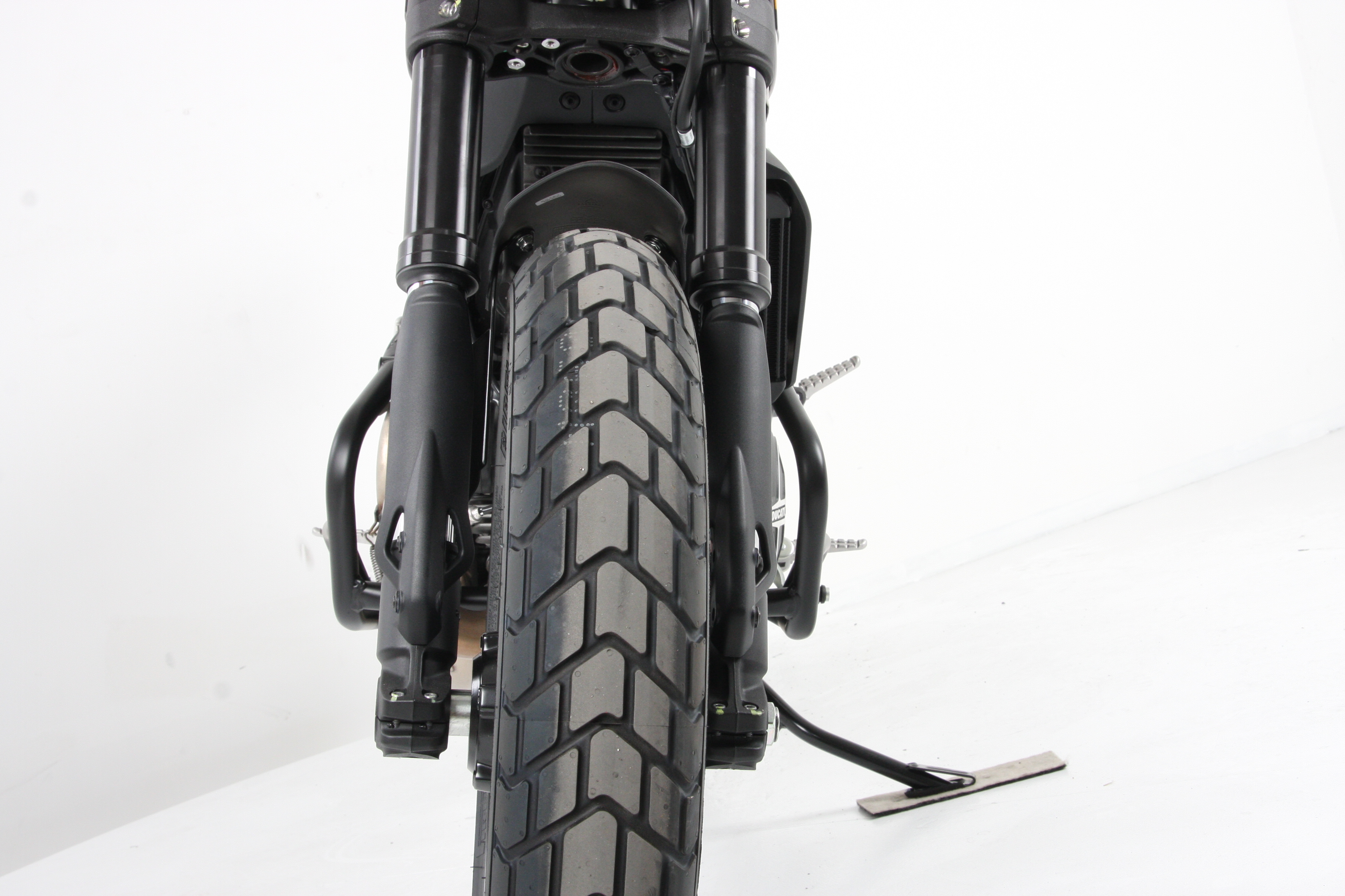 DUCATI SCRAMBLER SIXTY2 16- padací rámy 5017538 00 01