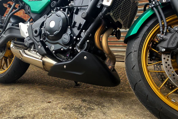 Kawasaki Z650RS 2021-  klín pod motor 23000B