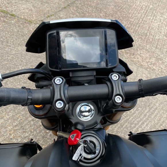 Yamaha MT-09 / SP 2021-2023 štítek 22160G