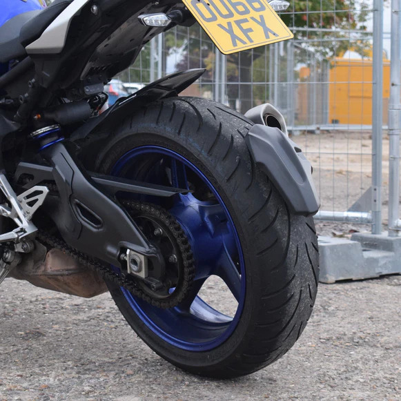 Yamaha MT-10 /SP 16- blatníček pod SPZ 085220M