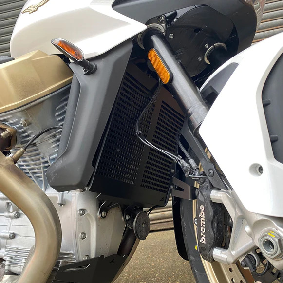 Moto Guzzi V100 Mandello/S  22- mřížka chladiče 528705M