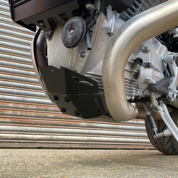 Moto Guzzi V100 Mandello/S  22- chránič pod motor 38405M