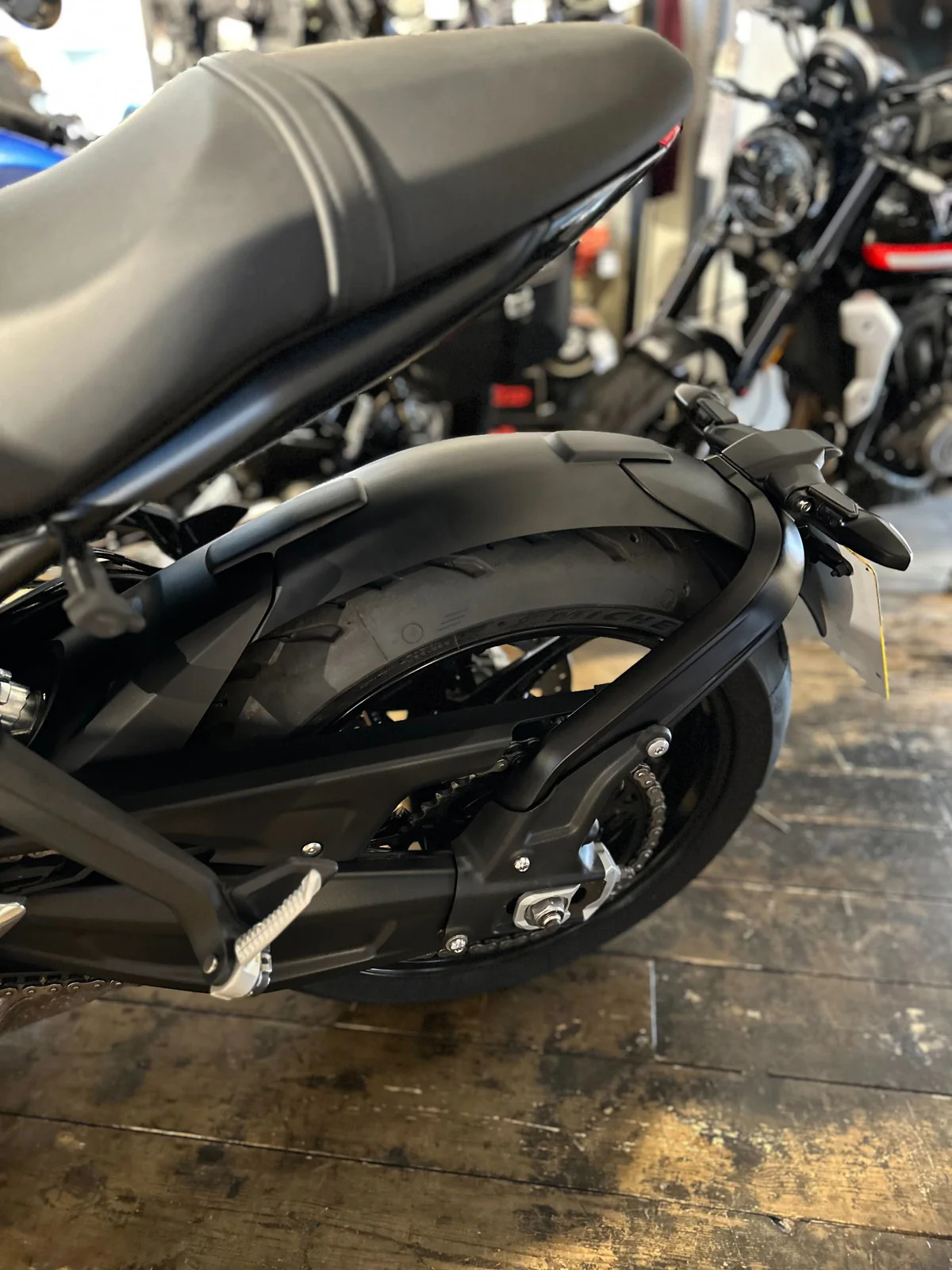 Triumph Trident 660 21- zadní blatníček 076944M