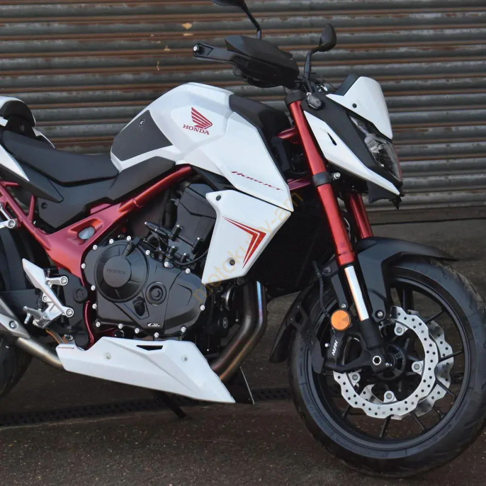 Honda CB 750 Hornet 23-24 boční kryt chladiče 21055E