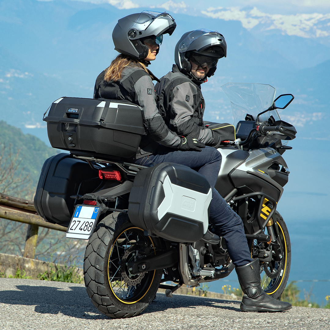 Givi TRK35BN Trekker Lite Motokufr 35L