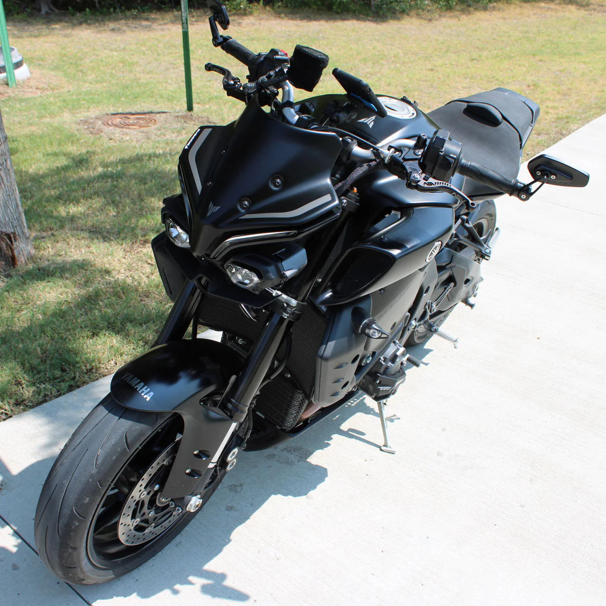 Yamaha MT-10 22- přední šít 22215F