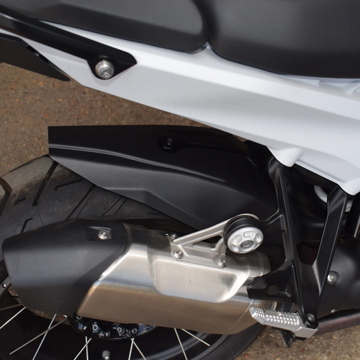 BMW R1300GS 24-/Adv zadní blatníček 074130M