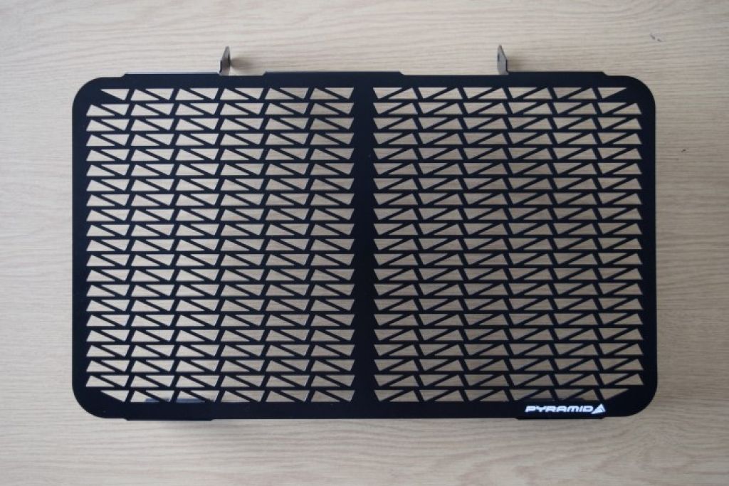 Yamaha MT-09 13-16 Alu mřížka na chladič 522003A