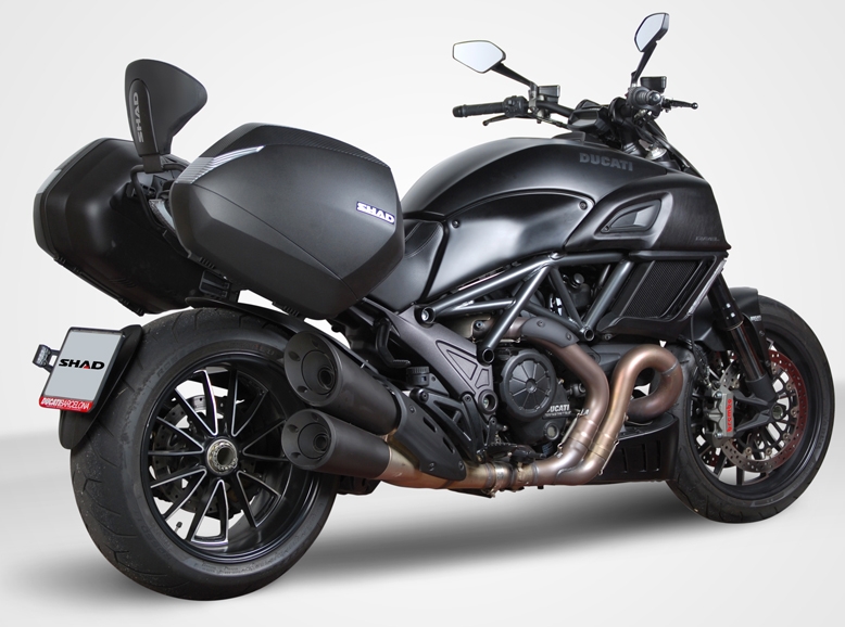 Ducati Diavel 1200 12-18 boční nosiče Shad 3P D0DV14IF