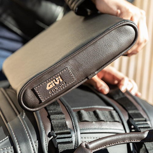 Givi CRM107 přídavné sedlo na moto