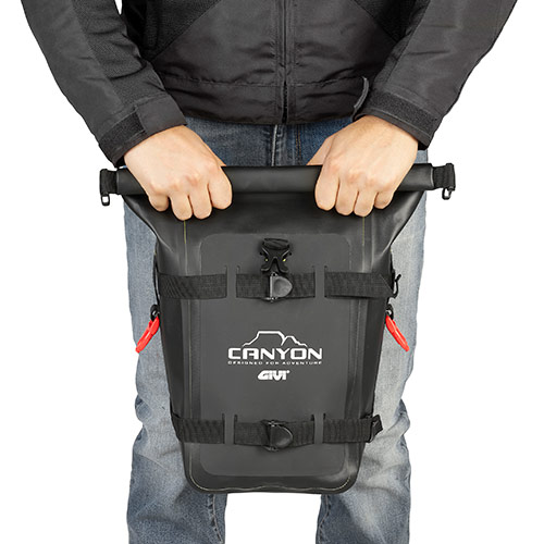 Givi GRT722 CANYON taška na pad.rámy 8L.