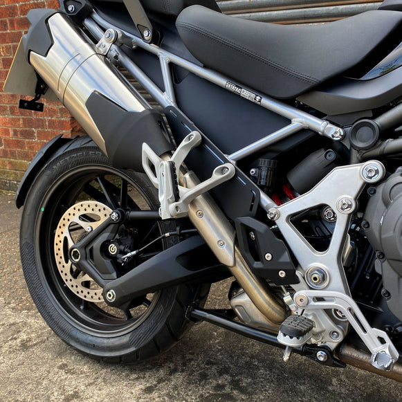 Triumph Tiger 1200 22 výplňové panely pod stupačku 35601M