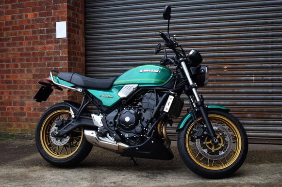 Kawasaki Z650RS 2021-  klín pod motor 23000B