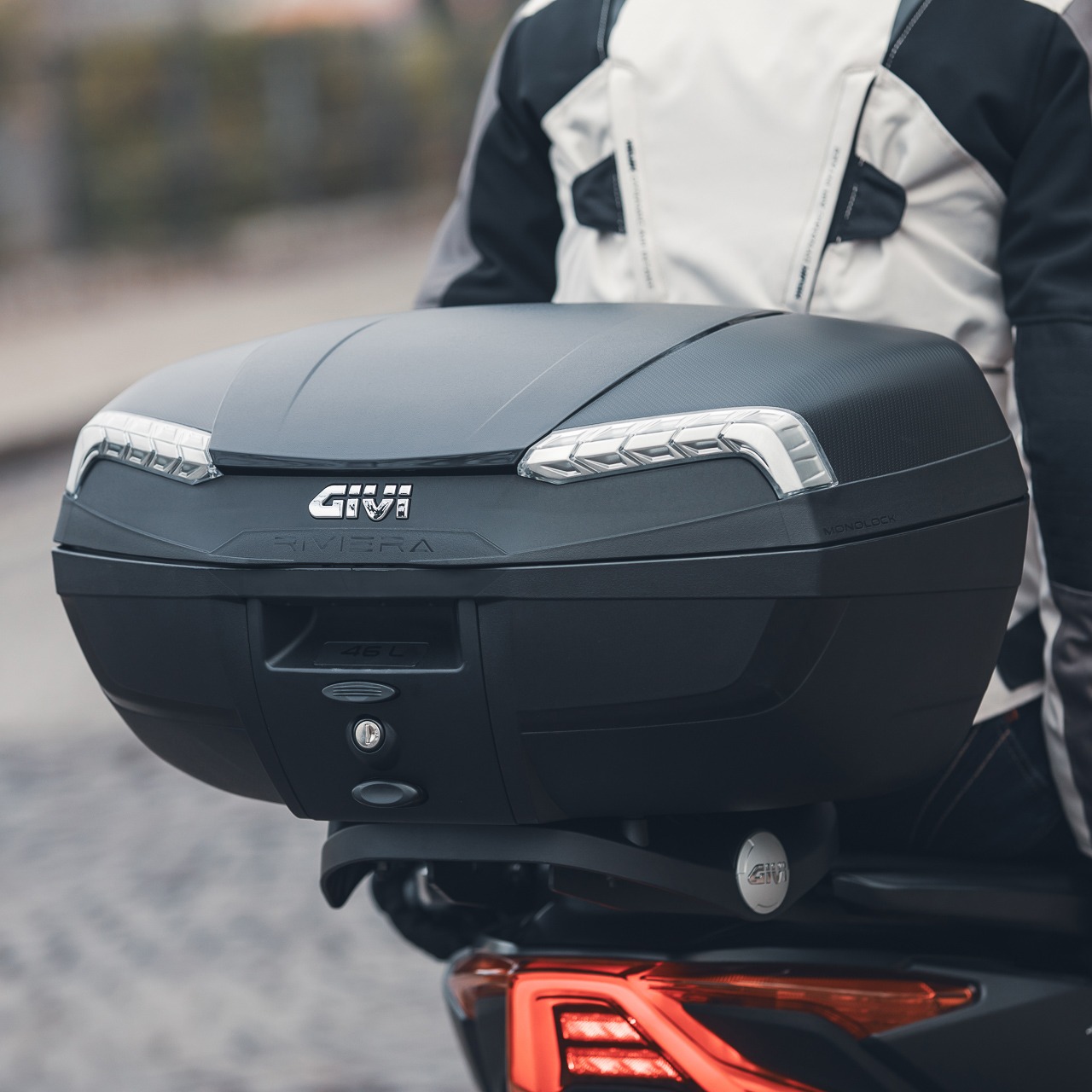 Givi E46NB RIVIERA motokufr s plotnou 46L