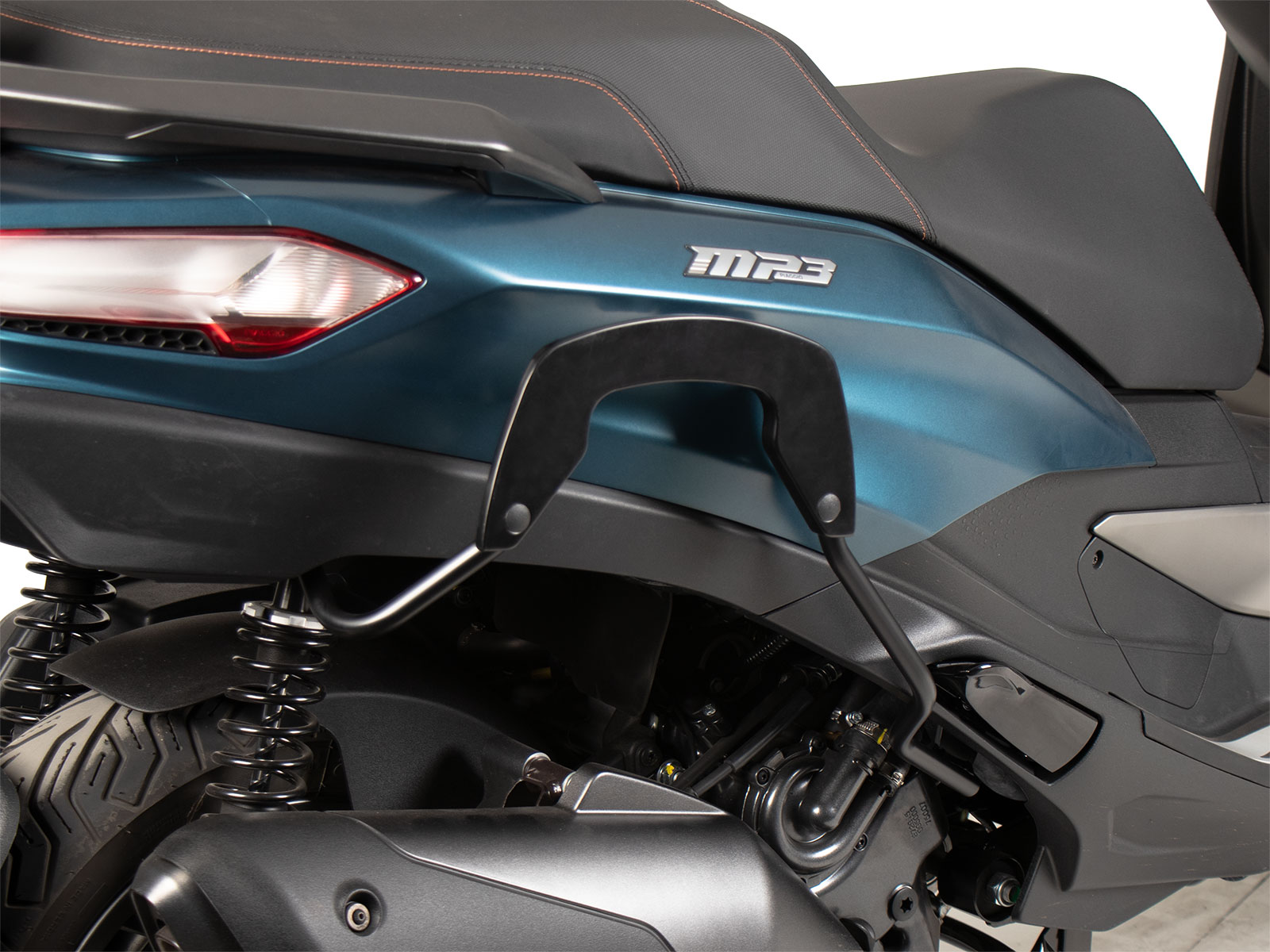 Piaggio MP3 400/MP3 Sport 400 22- boční nosič C-Bow 6307652 00 01