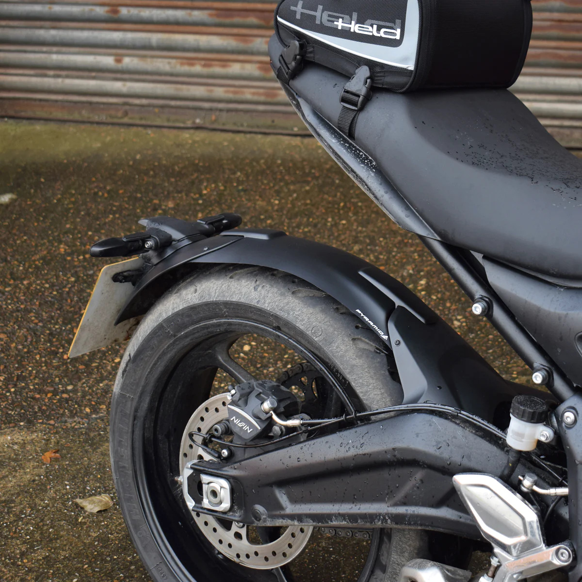 Triumph Trident 660 21- zadní blatníček 076944M