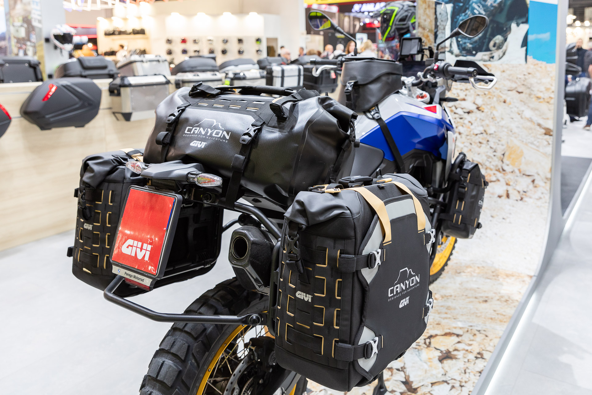 Givi GRT725 CANYON Cam-Side 30L.
