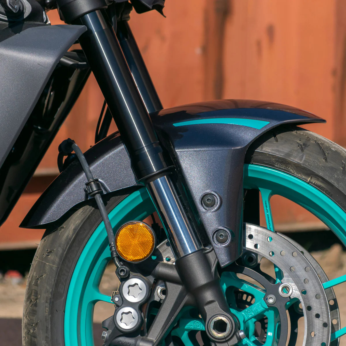 Yamaha MT-09 24- přední blatník 22847PG
