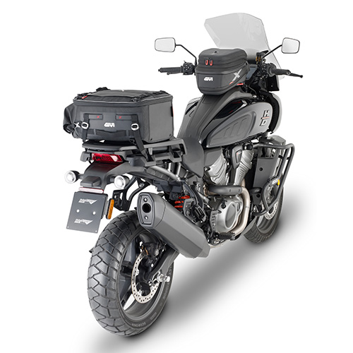 Givi XL02B zadní moto brašna 35L.