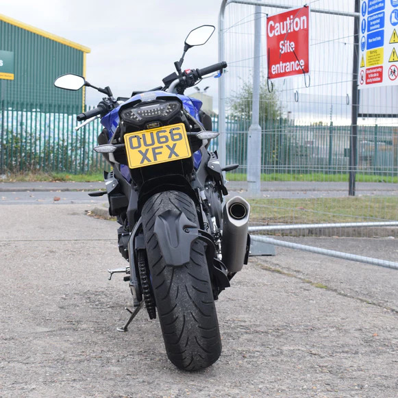 Yamaha MT-10 /SP 16- blatníček pod SPZ 085220M