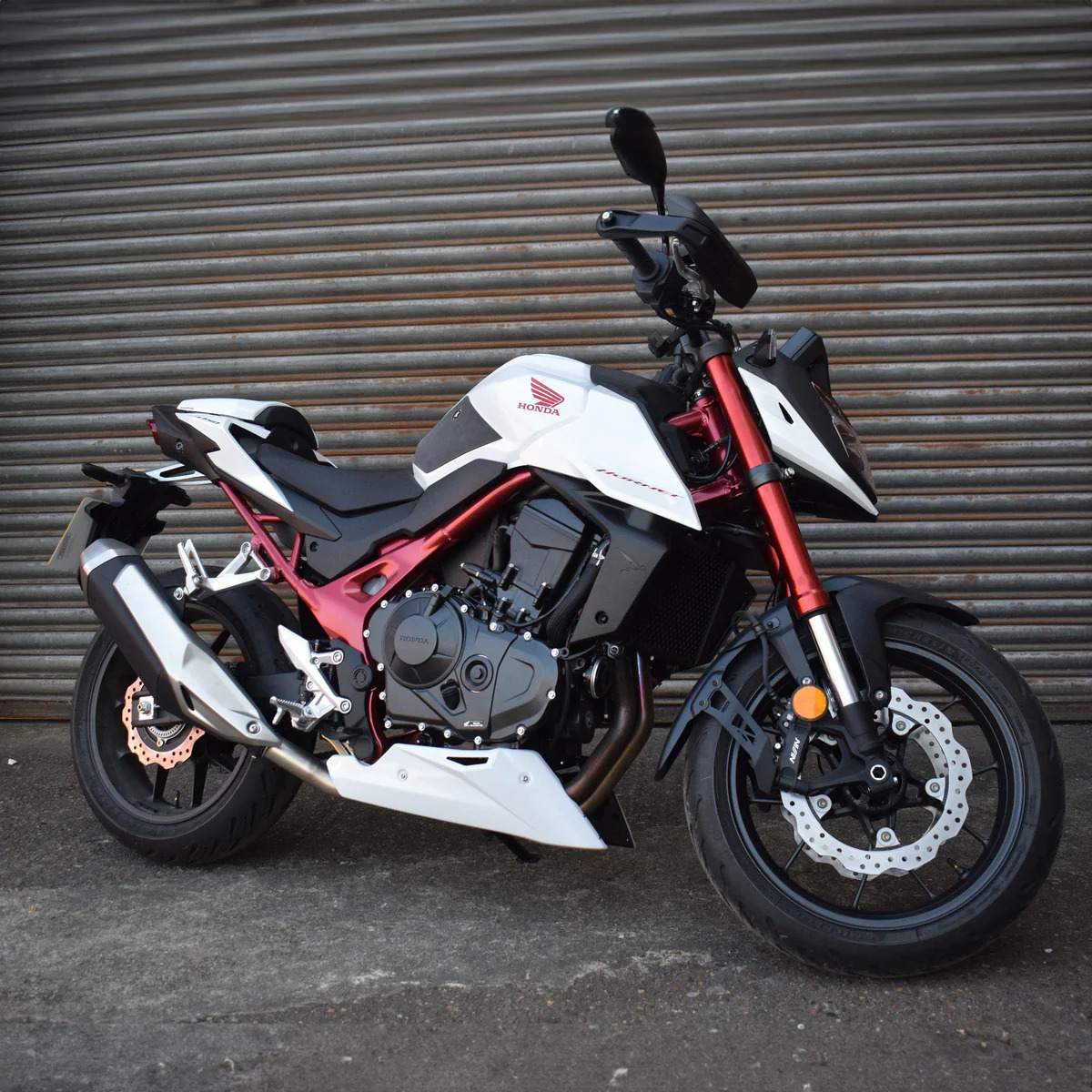 Honda CB 750 Hornet 25 klín pod motor 21577CM