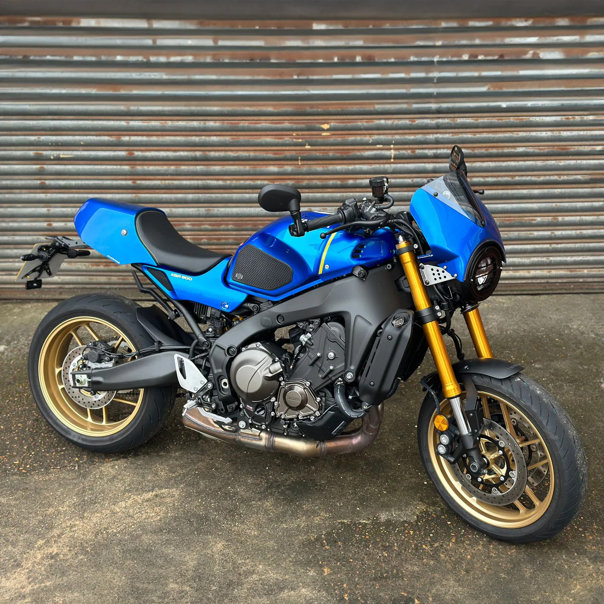 Yamaha XSR 900 22-24 kryt sedla 12425DZ