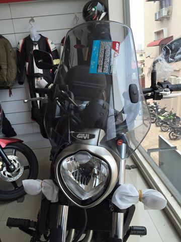 Givi A660 univerzální  kouřové plexi
