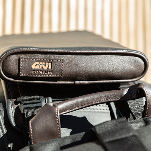 Givi CRM107 přídavné sedlo na moto