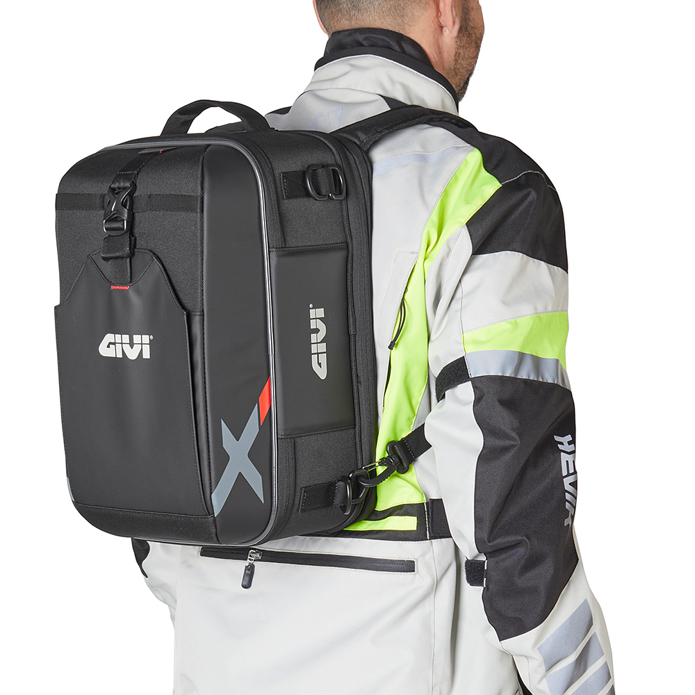 Givi XL12 zadní moto brašna/batoh 18L.